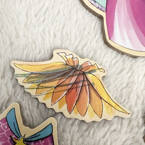 Shure Magnetic Dress Up Mermaids Mix N Match Outfits Dress Up Play Toy - Picture 3 of 8